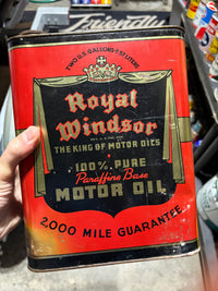 Royal Windsor “The King of Motor Oils” 2 gallon oil can