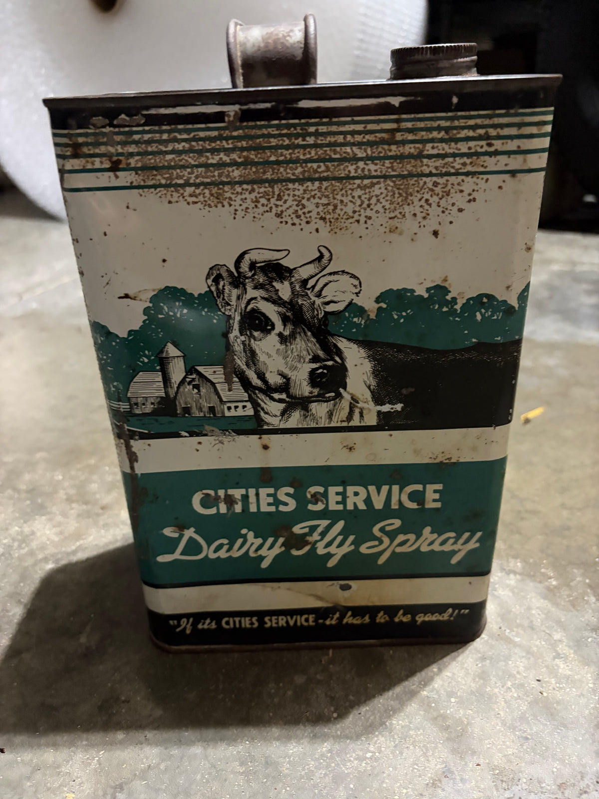 Cities Service Dairy Fly Spray 1 Gallon Can
