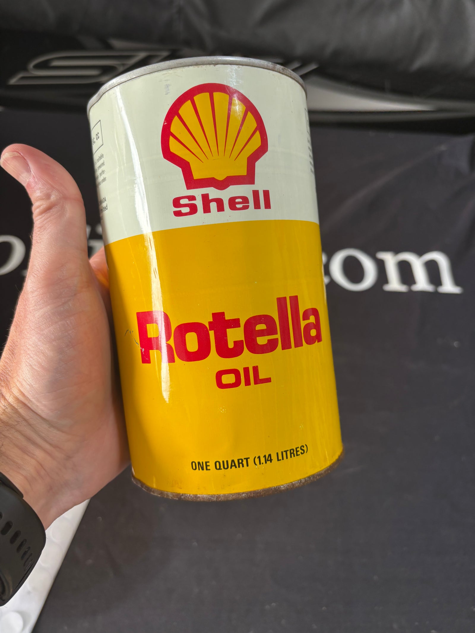 Shell Rotella Full Oil Can