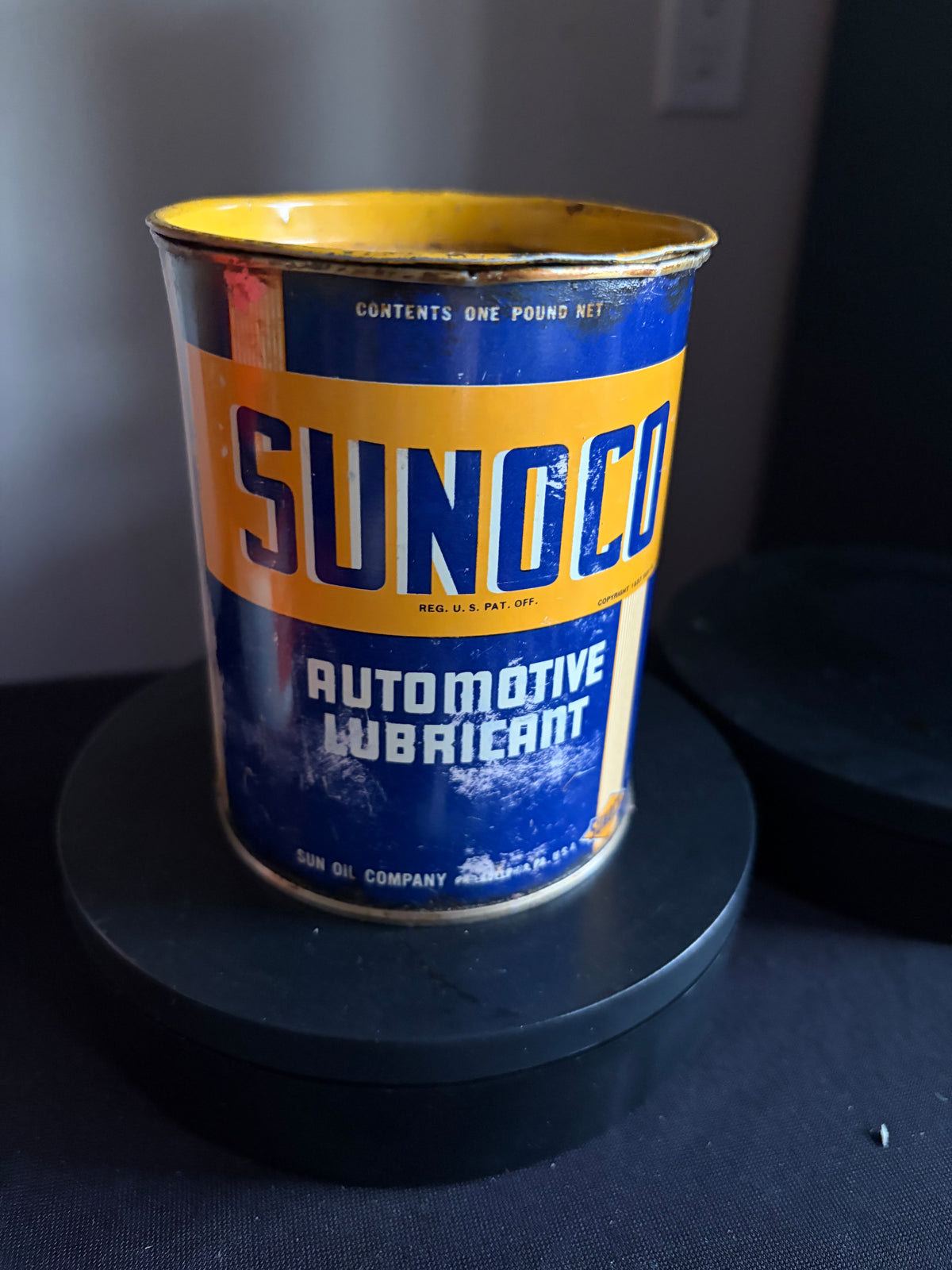 Sunoco automotive lubricant grease can