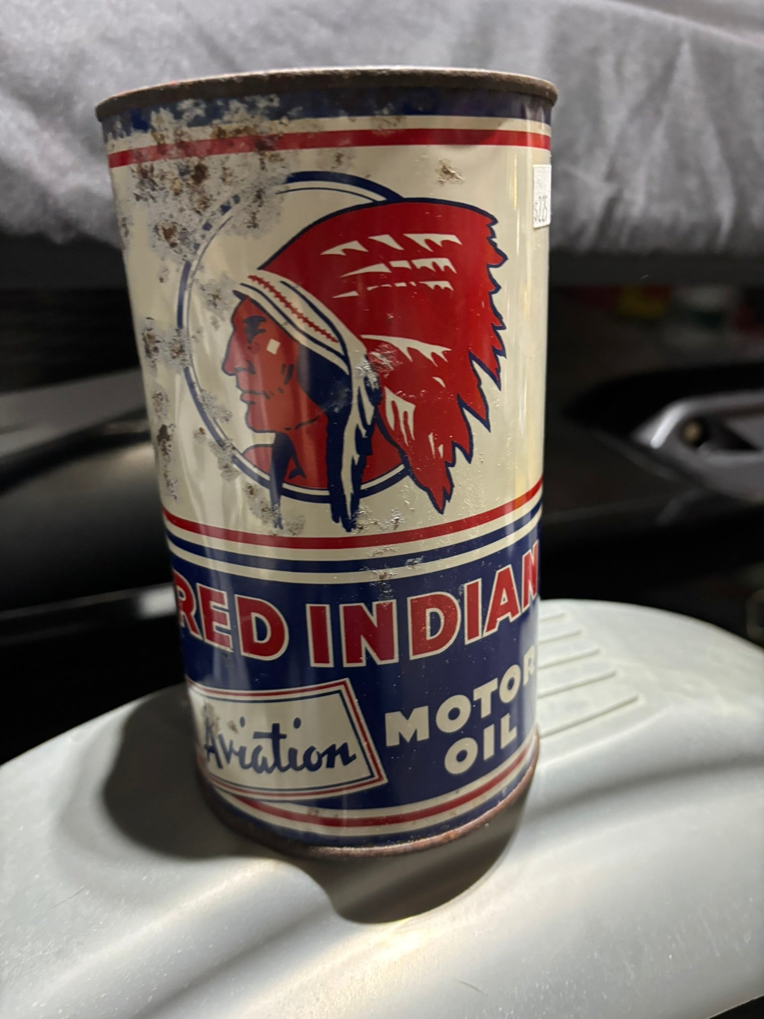 Red Indian Aviation Oil Can (Quart)